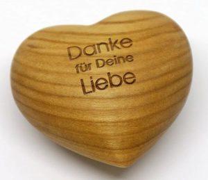 Handschmeichler aus Holz mit Spruch - Danke für deine Liebe
