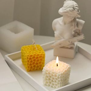 DIY Kerzen selber machen – Kerzenform „Bienenwabe“