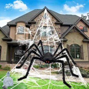 Spinnennetz mit Riesenspinne – die Halloween-Deko für draußen