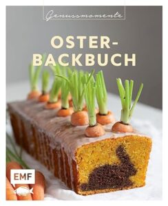 Oster-Backbuch – Cover: heller Rüblikuchen mit dunklem Osterhäschenmotiv im Teig