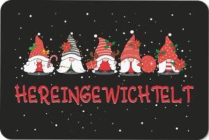 schwarze Fußmatte mit Wichtelmotiv, 5 verschiedene Weihnachtwichtel, und Aufdruck: Hereingewichtelt