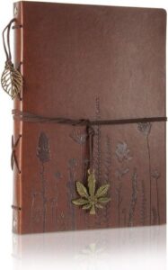 Fotoalbum im Vintage-Style aus braunem Kunstleder, mit Blumen-Motiv 