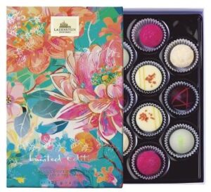 Lauenstein Confiserie Fruchtige Pralinen Limited Edition Blütentraum, 10 handgefertigte Trüffel und Pralinen mit Alkohol, 125g, 