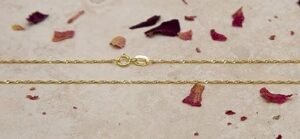 eine filigrane Goldkette aus 9-karätigem Gelbgold (375er Gold) – schöne Geschenkidee zum Muttertag